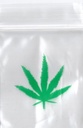 Feuille de marijuana 1,5x1,5 pouces sachets en plastique 100 pièces.